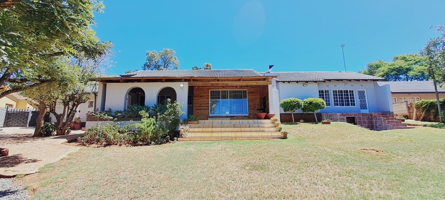 4 Bedroom Property for Sale in Protea Park North West